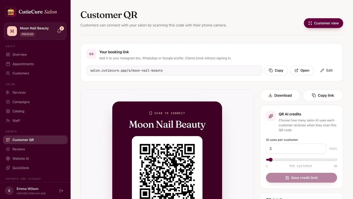 Carte du lien de réservation dans CutieCure Salon avec l'adresse salon.cutiecure.app/s/moon-nail-beauty et les boutons Copier, Ouvrir et Modifier, au-dessus du QR client