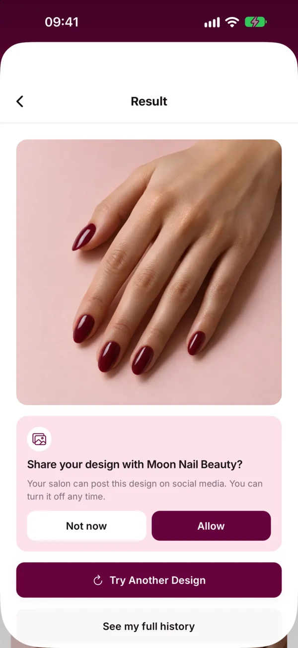 Écran de résultat : la création bordeaux sur la main de la cliente, avec la question du partage avec Moon Nail Beauty et les boutons Pas maintenant et Autoriser