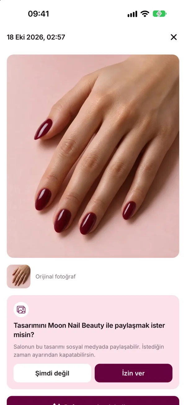 Müşterinin kendi elinde bordo tasarım, orijinal fotoğraf küçük resmi ve Moon Nail Beauty ile paylaşım sorusu, Şimdi değil ve İzin ver düğmeleri